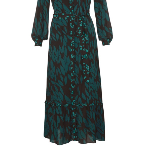 CAbi Autum Dress size Large includes slipdress - Picture 2 of 13